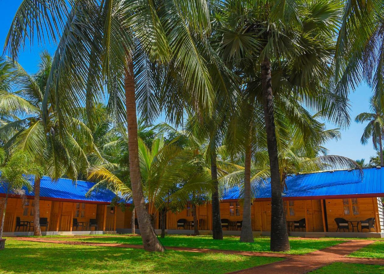 Trinco Relax Hut Hotel Trincomalee Ngoại thất bức ảnh
