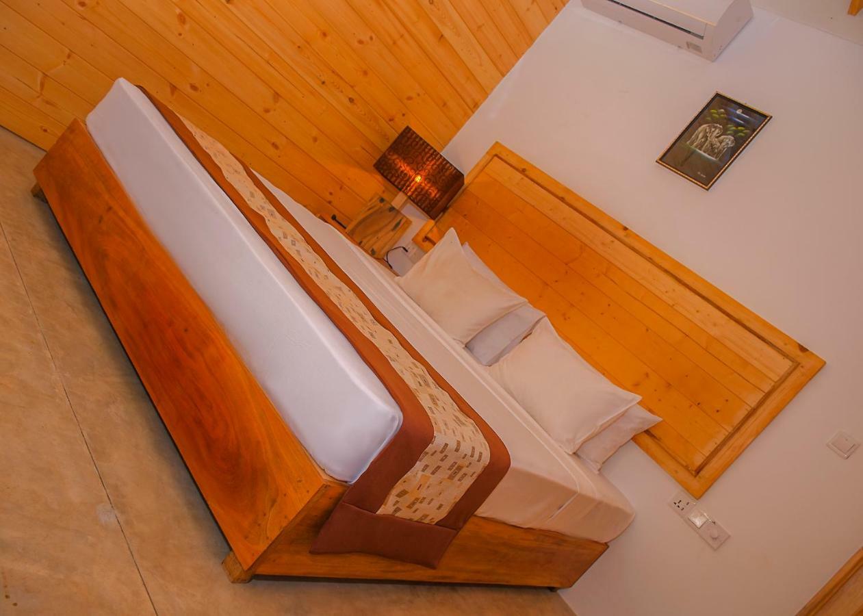 Trinco Relax Hut Hotel Trincomalee Ngoại thất bức ảnh