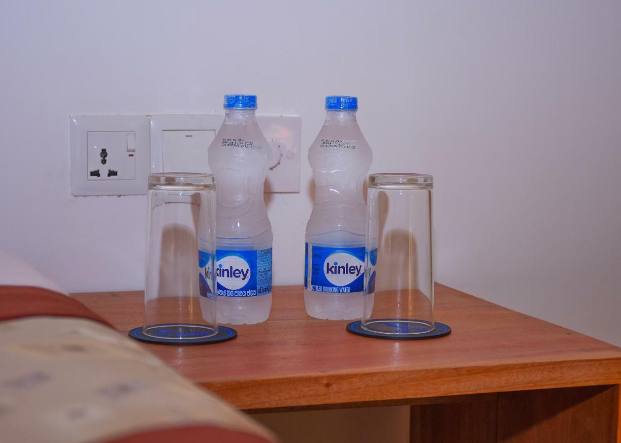 Trinco Relax Hut Hotel Trincomalee Ngoại thất bức ảnh