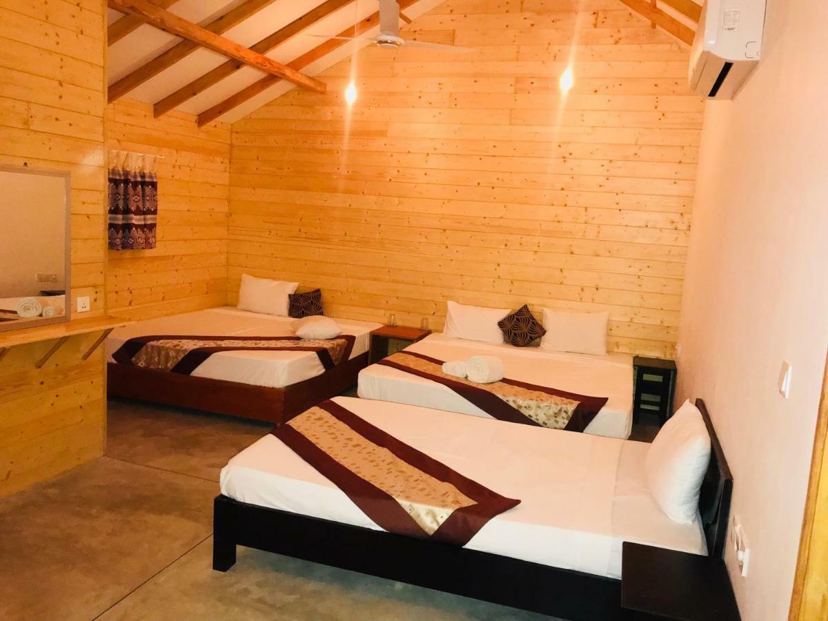 Trinco Relax Hut Hotel Trincomalee Ngoại thất bức ảnh