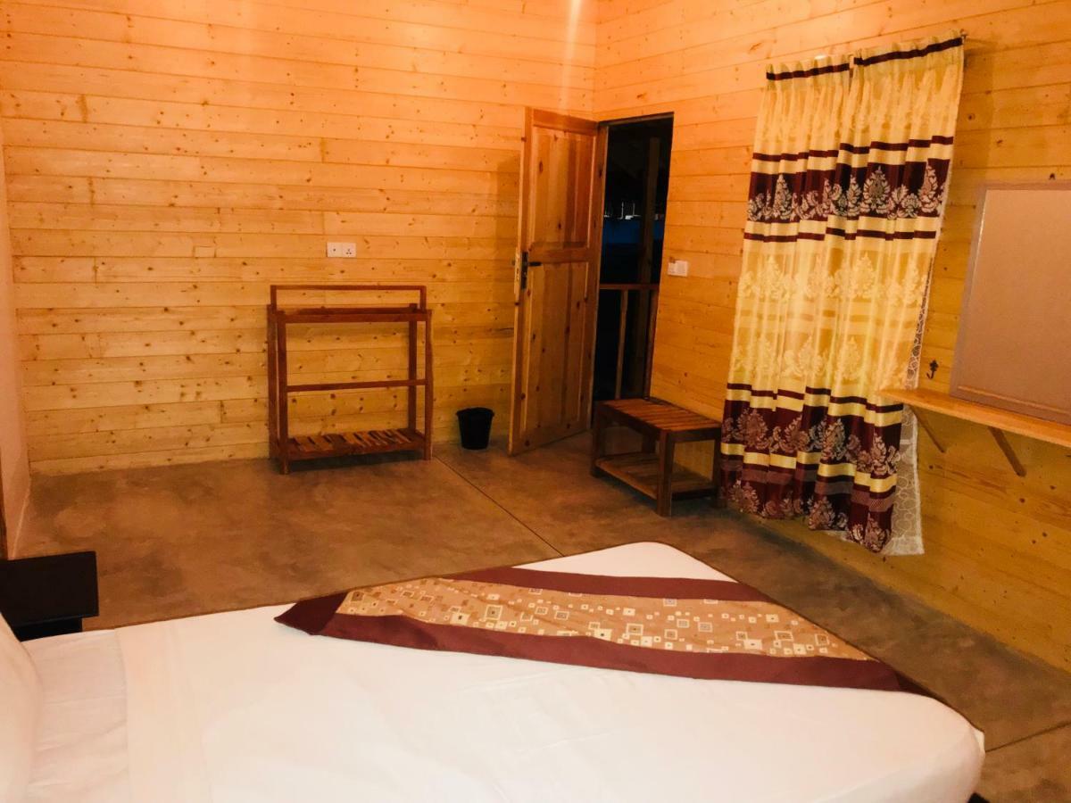 Trinco Relax Hut Hotel Trincomalee Ngoại thất bức ảnh